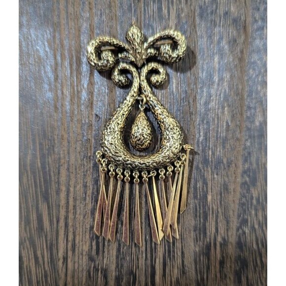 Vintage Gold-Tone Fleur de Lis Brooch With Dangling Tassels articulated Estate - Picture 2 of 9
